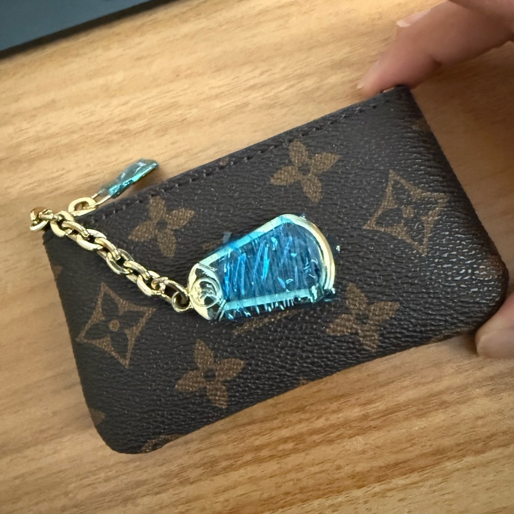 Brown flower key pouch